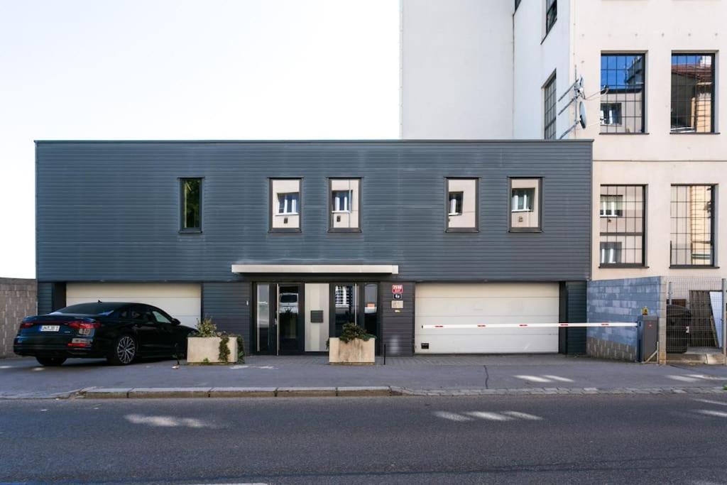 The Factory Loft Prague Apartamento Exterior foto