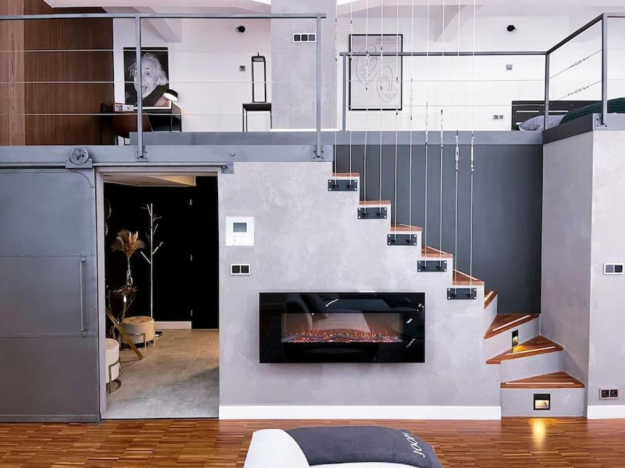 The Factory Loft Prague Apartamento Exterior foto